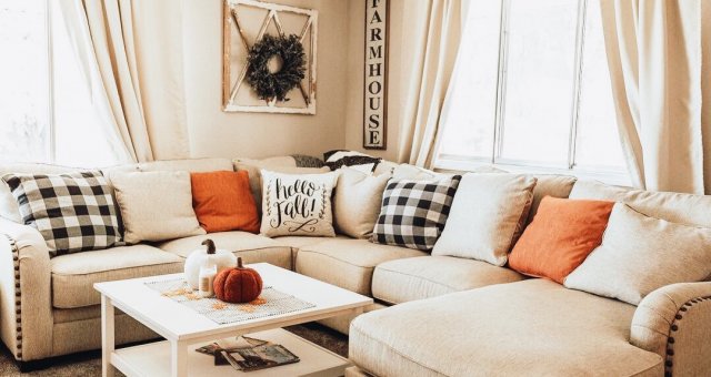 fall themed living room
